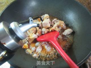 白椒牛蛙鸡的做法步调：7