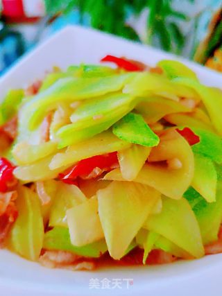 莴笋炒肉的做法步调：11