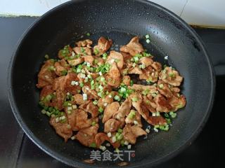 喷鼻葱鸡胸肉的做法步调：7