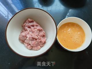 鸡蛋肉丸汤的做法步调：1