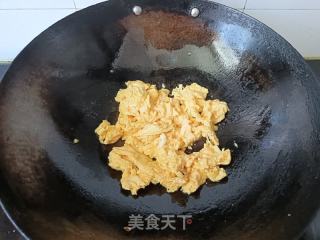 喷鼻干炒鸡蛋的做法步调：2