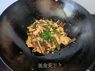 喷鼻干炒鸡蛋的做法步调：8
