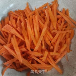 喷鼻煎鸡蛋饹饼的做法步调：1