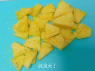 菠萝虾球的做法步调：2