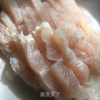 酸苦鱼段的做法步调：1