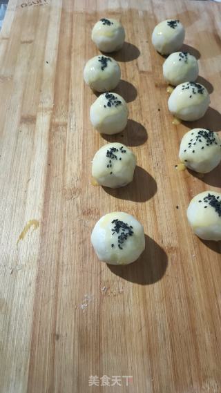 蛋黄酥的做法步调：18