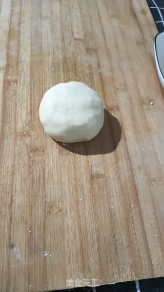 蛋黄酥的做法步调：4