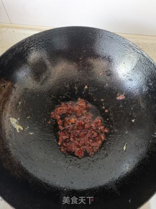 喷鼻辣黄花鱼的做法步调：4