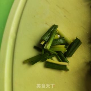 胡萝卜炒西兰花的做法步调：2