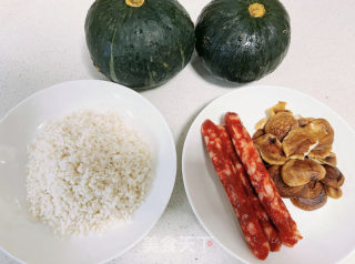 北瓜糯米腊味饭的做法步调：1