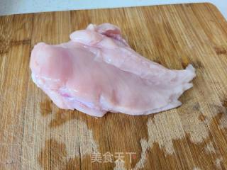 青椒炒鸡胸肉的做法步调：3