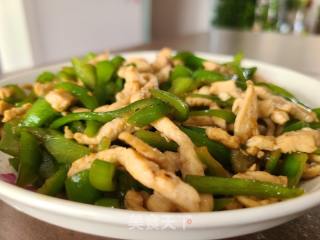 青椒炒鸡胸肉的做法步调：7