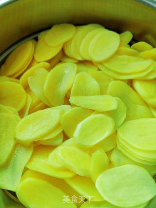 土豆蘑菇的做法步调：4