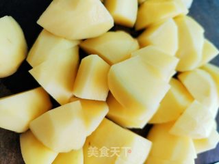 牛腩烧土豆的做法步调：5