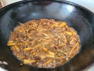 茄子肉丝焖里的做法步调：9