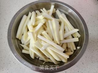 茄子肉丝焖里的做法步调：2