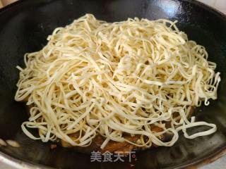 茄子肉丝焖里的做法步调：10