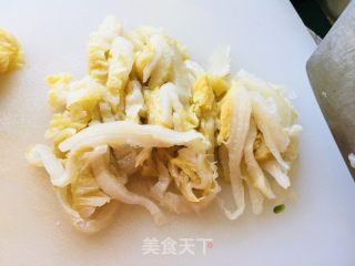 沙锅酸菜白烧肉的做法步调：3