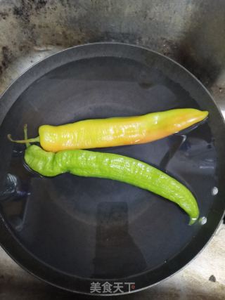 辣椒炒鸡心的做法步调：3