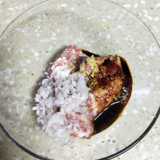 猪肉茄子馅蒸饺的做法步调：6