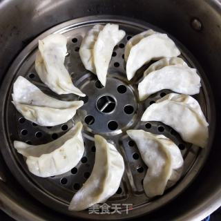 猪肉茄子馅蒸饺的做法步调：13
