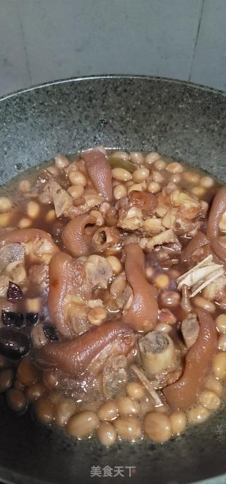 花死焖猪蹄的做法步调：10