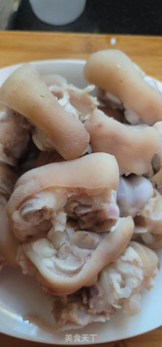 花死焖猪蹄的做法步调：3