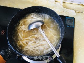 鸡汤云吞里的做法步调：6