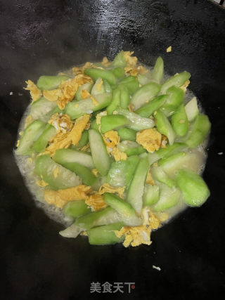 丝瓜炒鸡蛋的做法步调：7