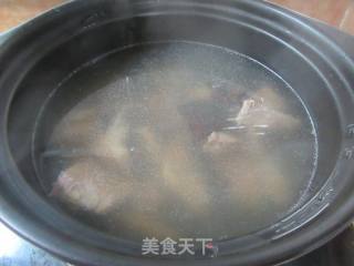 娃娃菜冻豆腐牛腩煲的做法步调：8