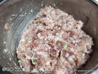 浑蒸肉终头菜的做法步调：1