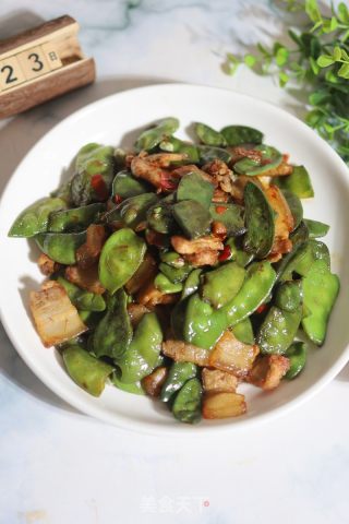 五花肉炒藊豆的做法步调：8