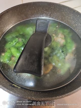 五花肉炒藊豆的做法步调：6