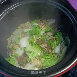 猪肉利剑菜炖灰树花的做法步调：11