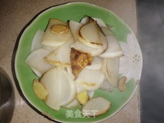 五花肉烧萝卜片的做法步调：5