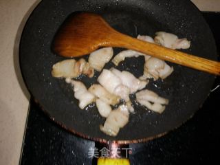 五花肉烧萝卜片的做法步调：6