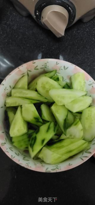 青瓜鸡蛋沙推的做法步调：4