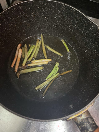 葱油河粉的做法步调：3