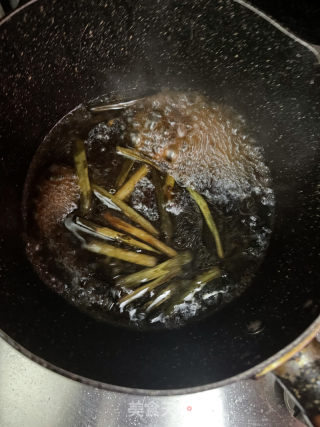 葱油河粉的做法步调：4