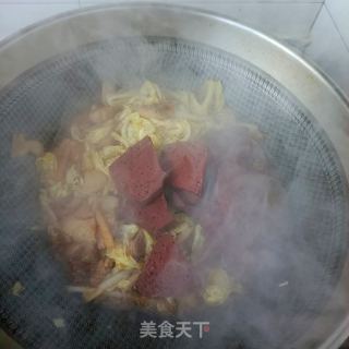 猪肉猪血炒奶利剑菜的做法步调：12