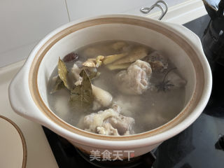 酱猪蹄的做法步调：3