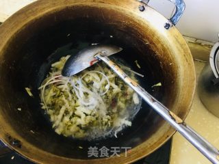 酸利剑菜炖粉条的做法步调：6