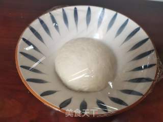 培根喷鼻芹蒜喷鼻里包的做法步调：1