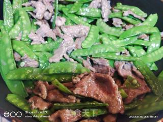牛肉炒荷兰豆的做法步调：6