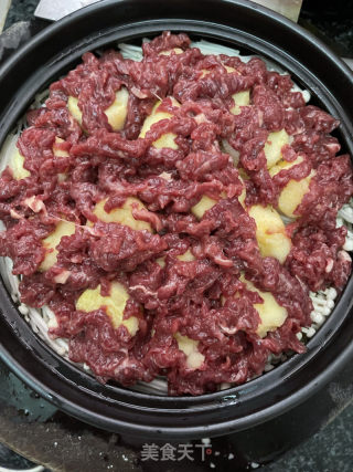 金针菇日本豆腐牛肉煲的做法步调：10