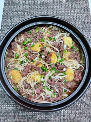 金针菇日本豆腐牛肉煲的做法步调：16