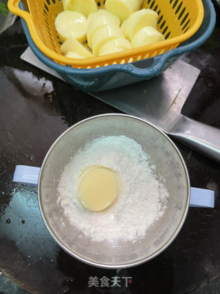 金针菇日本豆腐牛肉煲的做法步调：6