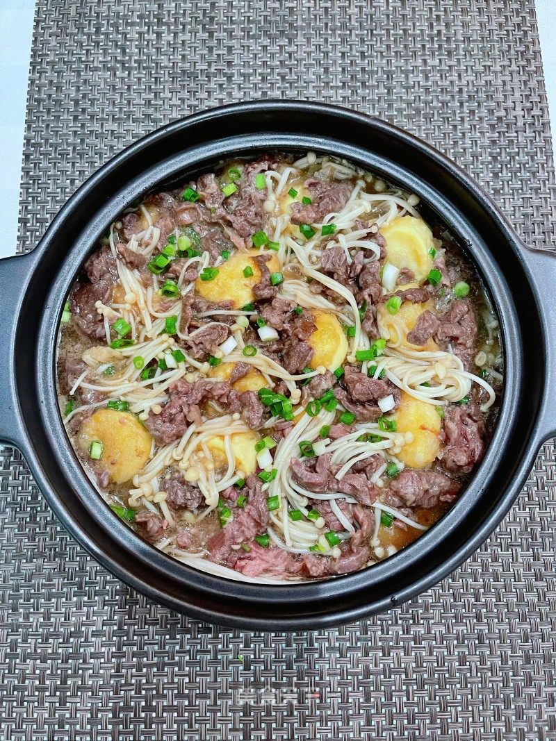 金针菇日本豆腐牛肉煲的做法