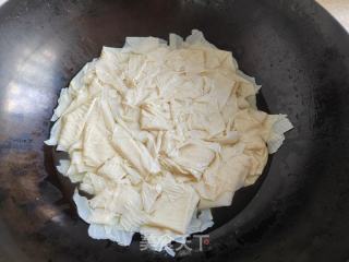 青菜炒豆皮的做法步调：2