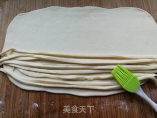 酸奶银丝卷的做法步调：5